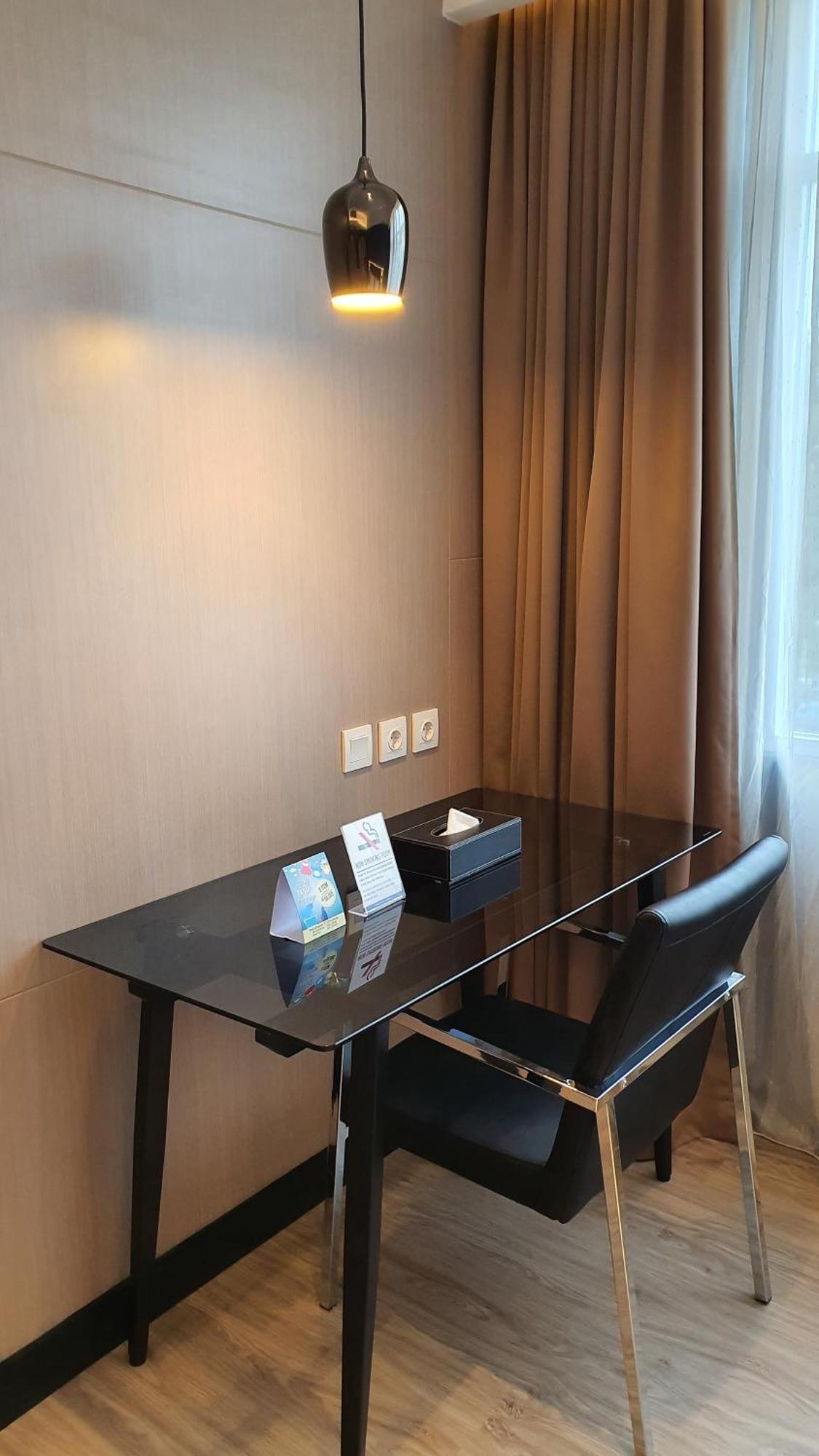 Classie Hotel Palembang Exterior foto